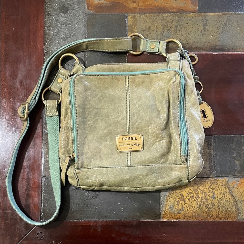 Fossil Vintage-Style Tan and Green Messenger Bag